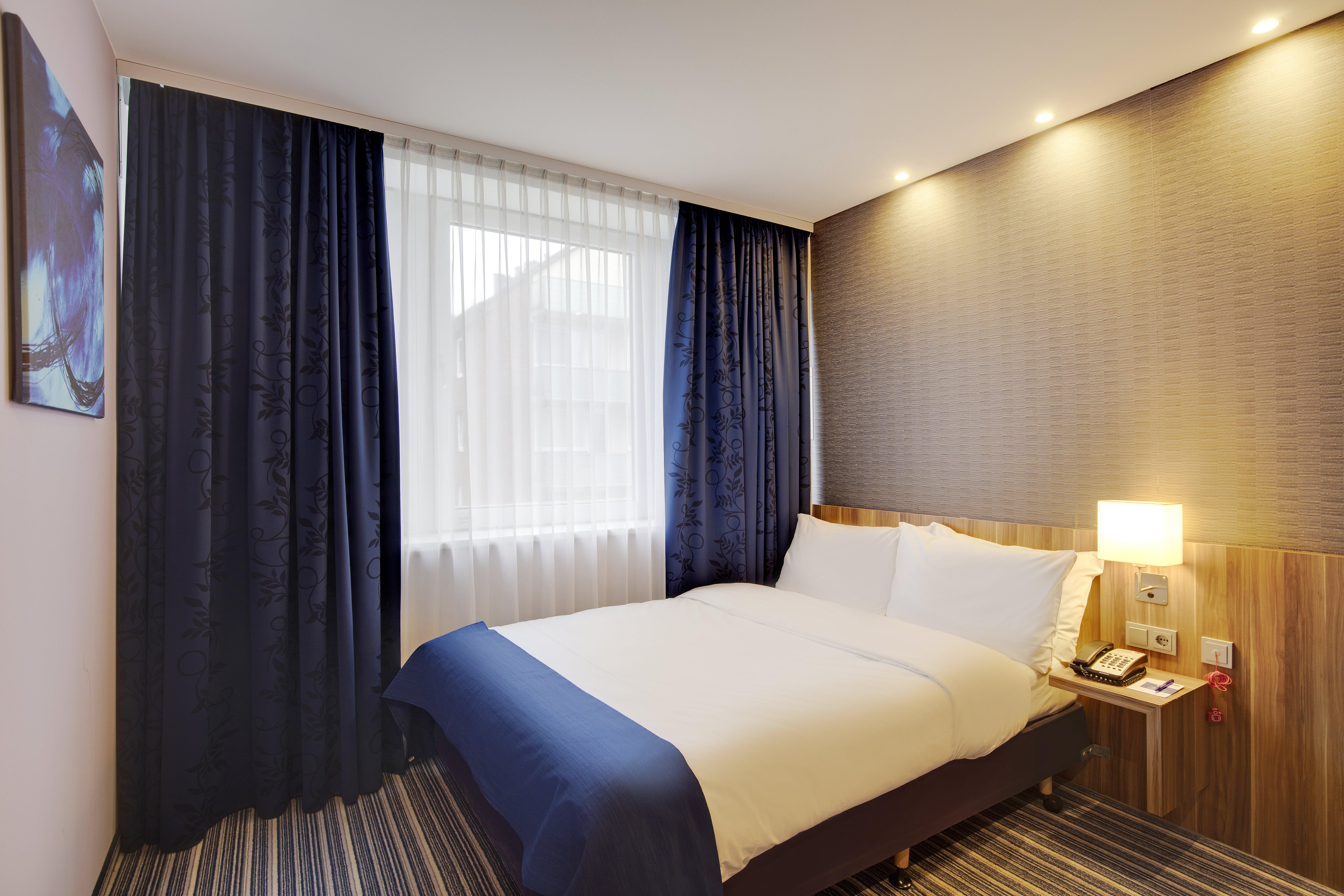 Premier Inn Hamburg City Alster Extérieur photo