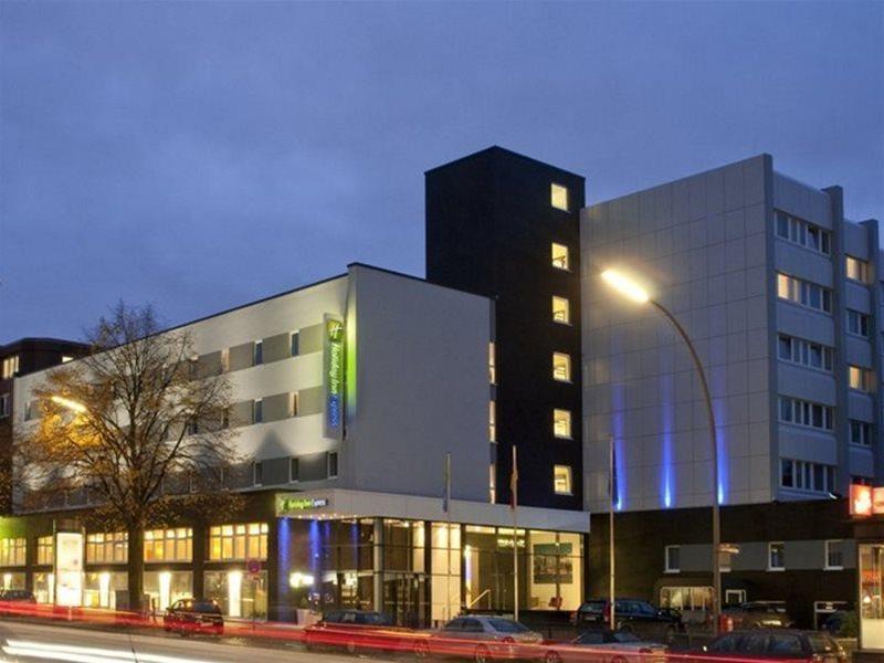 Premier Inn Hamburg City Alster Extérieur photo