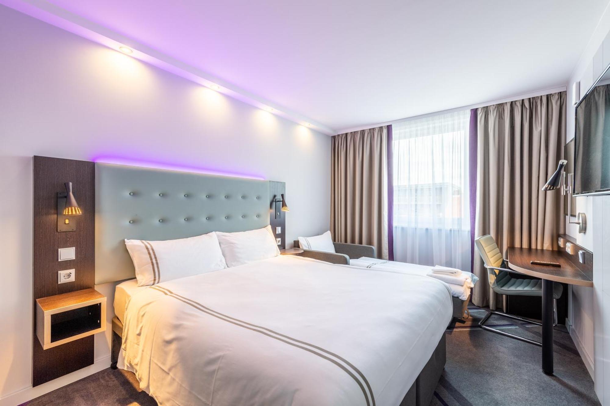 Premier Inn Hamburg City Alster Extérieur photo