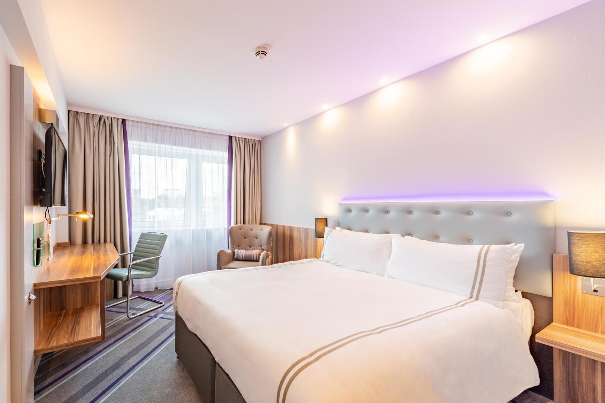 Premier Inn Hamburg City Alster Extérieur photo