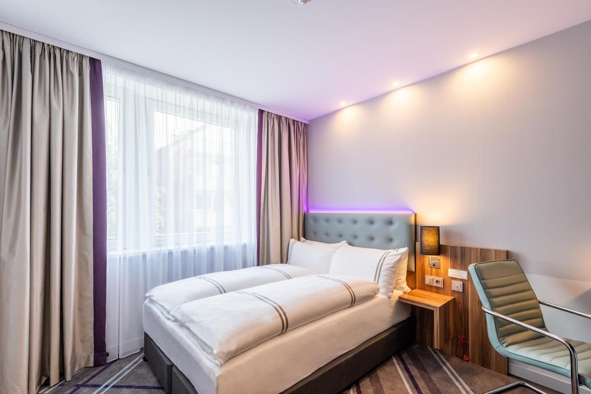 Premier Inn Hamburg City Alster Extérieur photo