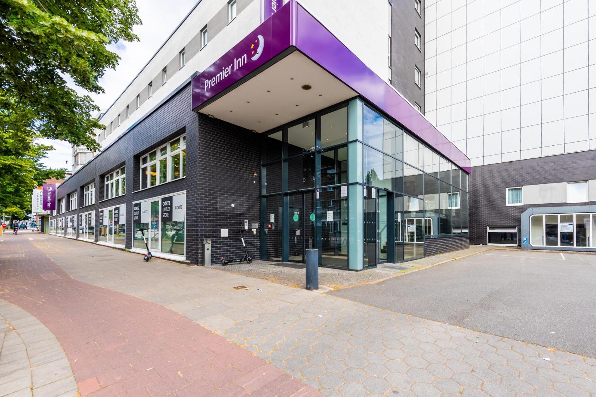 Premier Inn Hamburg City Alster Extérieur photo